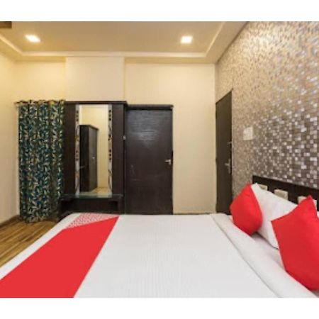 Hotel Shree Shyam Palace, Удджайн Экстерьер фото