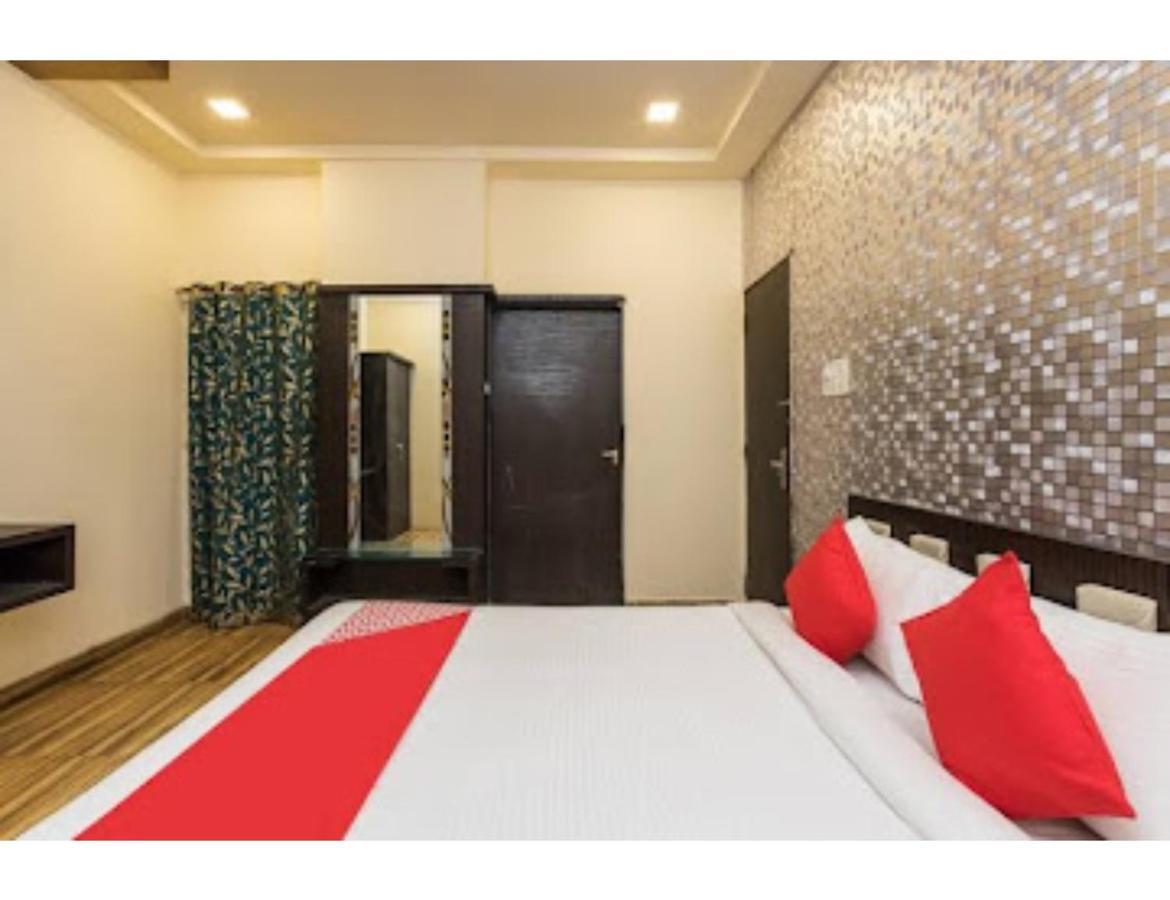 Hotel Shree Shyam Palace, Удджайн Экстерьер фото