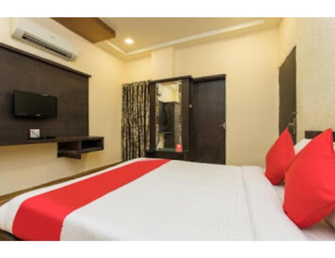 Hotel Shree Shyam Palace, Удджайн Экстерьер фото